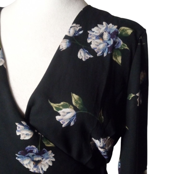 Nordstrom Lush Elly Floral Blue Hydrangea True Wrap Mini Dress Size Large NWT - Picture 8 of 12